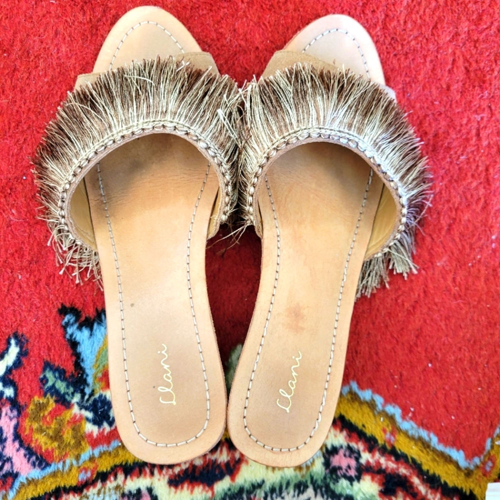 Shoes - Picture 2 of 4